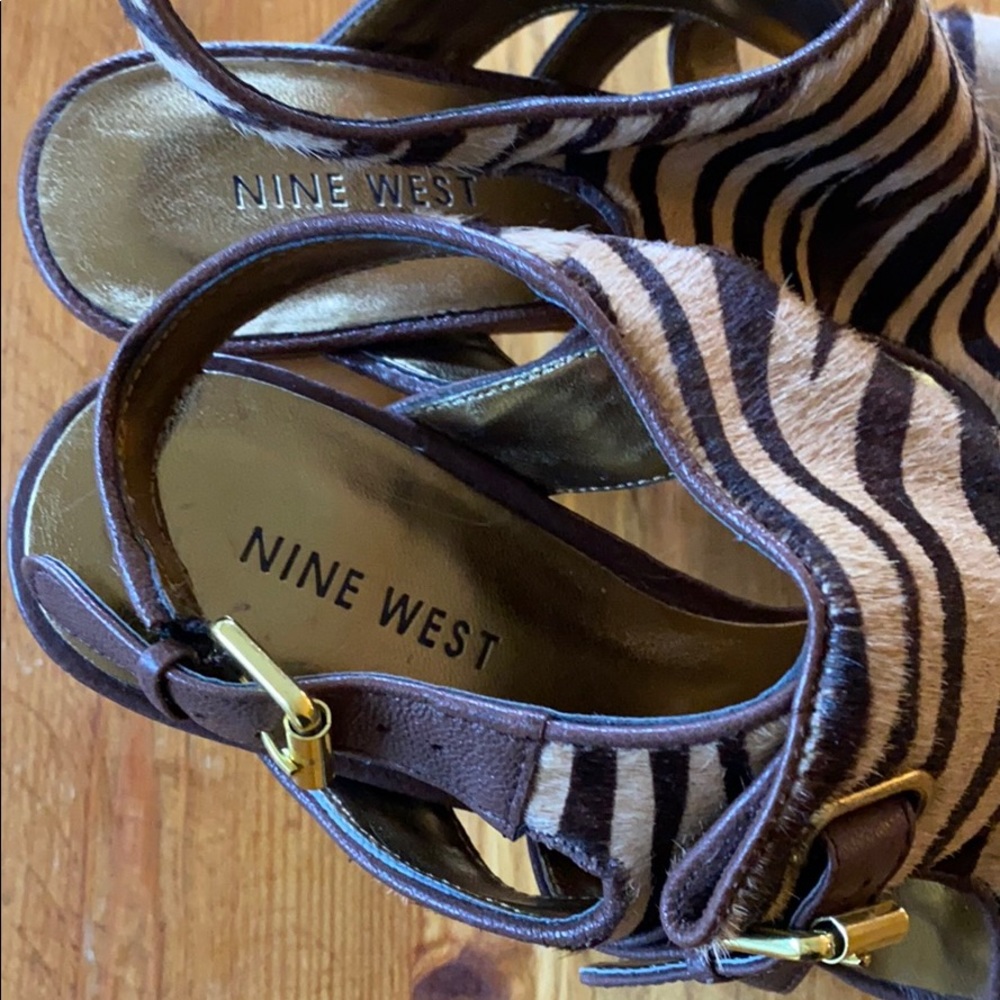 Sandals - Picture 2 of 3